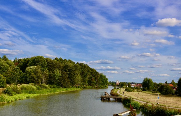 9CF9368E-2CE3-4AA6-BF79-5A499F121D53